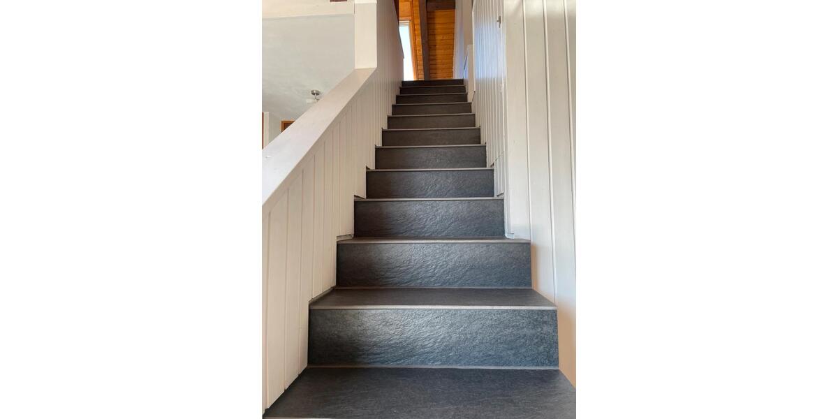 Dachgeschoßwohnung Bad Boll - 2.5 Zimmer, 69 m&sup2;, 179.000&euro; | Angebot:27426933