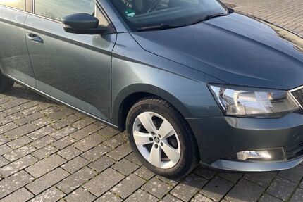 Skoda Fabia 128.868 km 7.900 &euro; Biebertal 35444