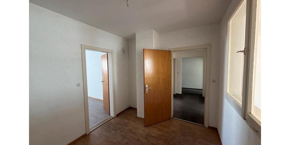 Etagenwohnung Cham - 3 Zimmer, 80 m&sup2;, 600&euro; | Angebot:26396924