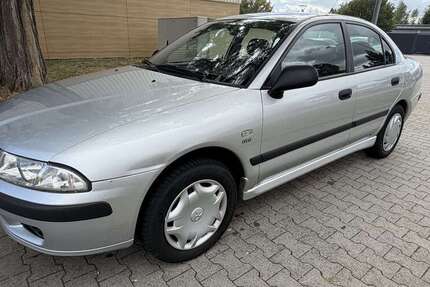 Mitsubishi Carisma 90.500 km 2.300 &euro; Frankfurt 65936