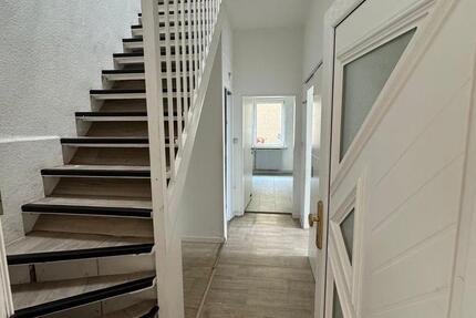 Doppelhaushälfte mit Terasse in zentraler Lage in Delmenhorst 4 zimmer