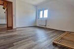 Dachgeschoßwohnung Bürstadt - 3 Zimmer, 72 m&sup2;, 930&euro; | Angebot:26302637