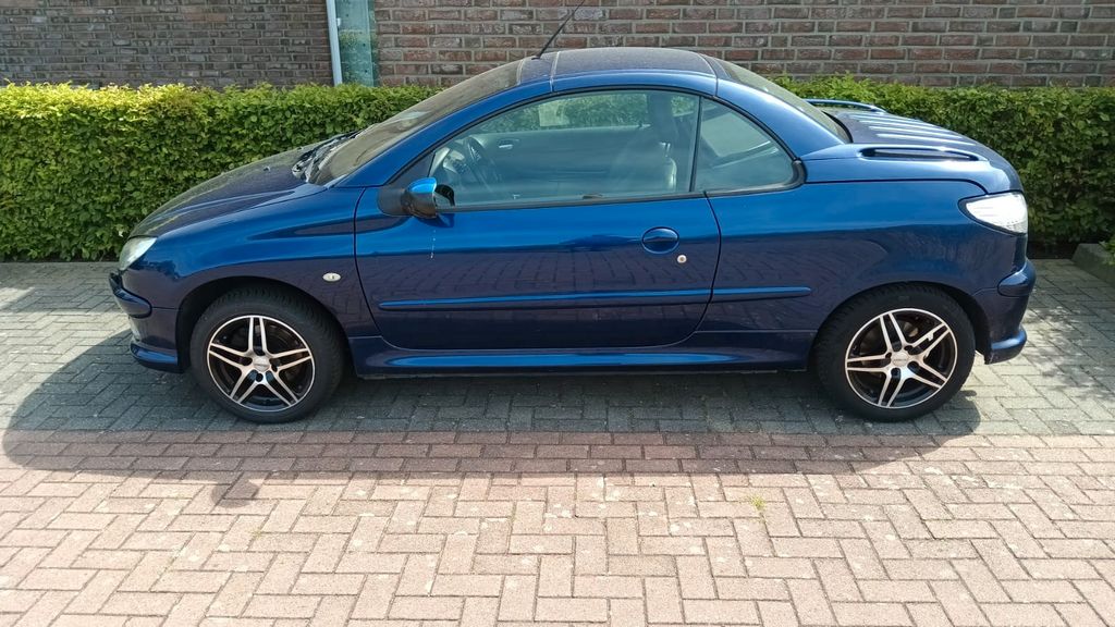 Peugeot 206 1.833.333 km 2.900 &euro; Geldern 47608