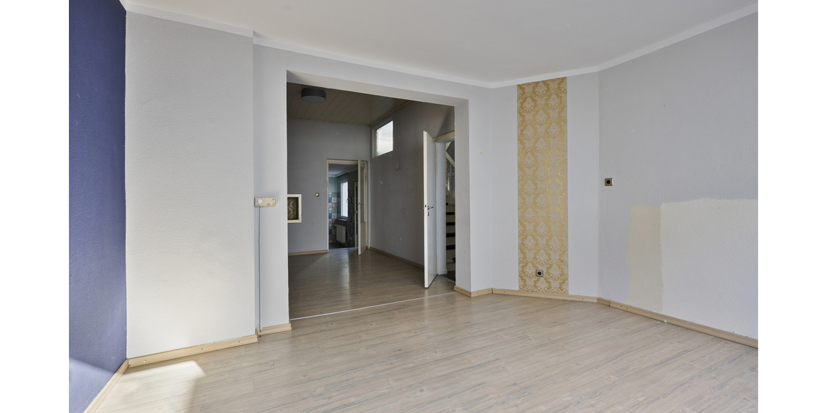 Handwerker aufgepasst! Schmuckstück mit Potenzial wartet auf fachmännische Vollendung! Beliebte Lage! - Doppelhaushälfte Bad Honnef / Selhof Selhof | Angebot:27703860