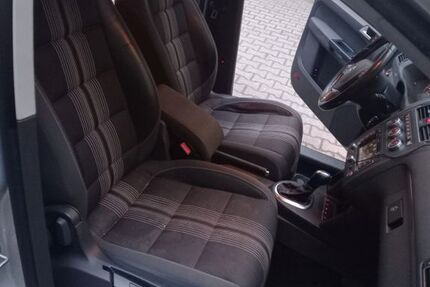 VW Touran 246.485 km 7.000 &euro; Berlin 10623