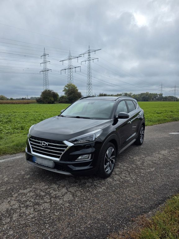 Hyundai TUCSON 94.000 km 19.599 € Neulußheim 68809