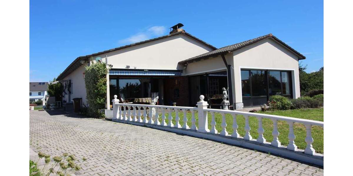 Einfamilienhaus Hengersberg - 5 Zimmer, 160 m&sup2;, 2.000&euro; | Angebot:24450789