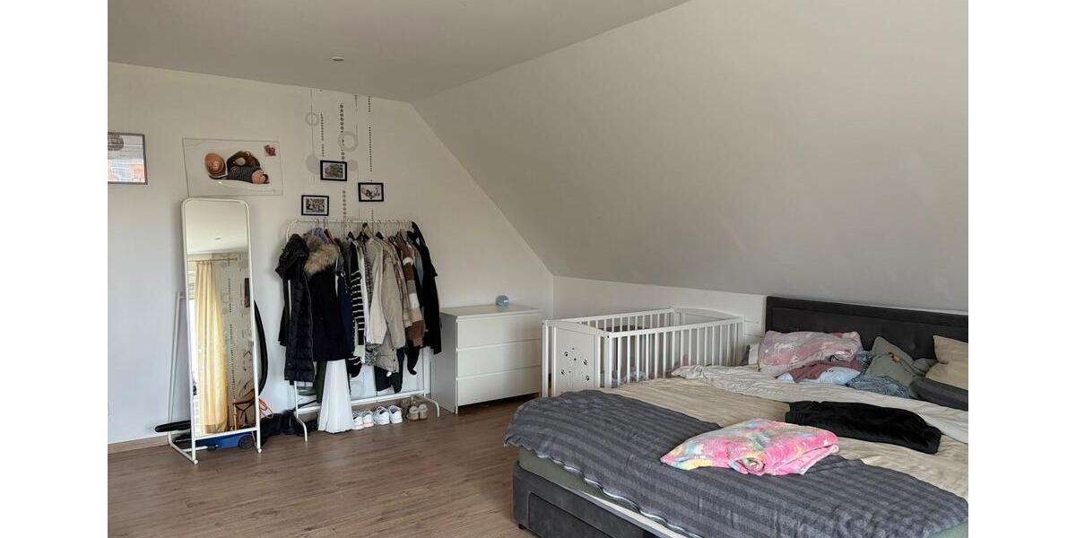 Dachgeschoßwohnung Sachsenhagen - 4 Zimmer, 110 m&sup2;, 1.100&euro; | Angebot:26399798