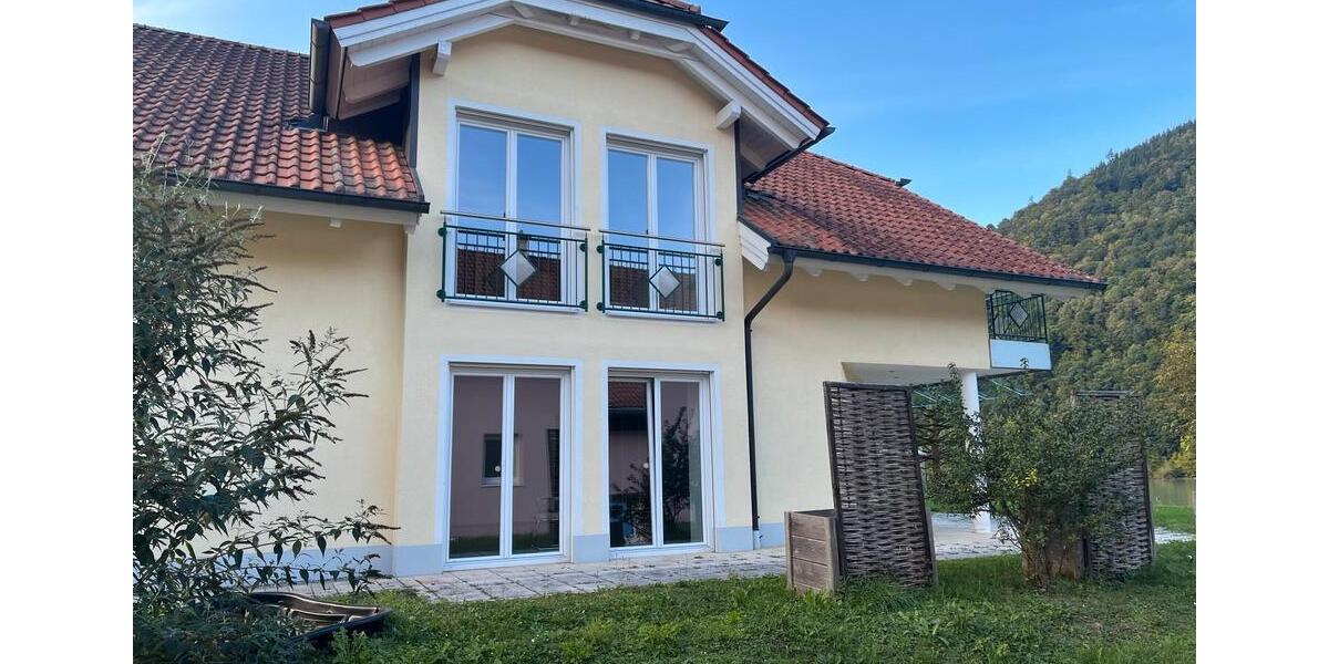 Einfamilienhaus Passau Maierhof - 5 Zimmer, 300 m&sup2;, 1.800&euro; | Angebot:22567372