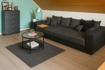 Schöne 3-Zimmer-DG-Wohnung mit Balkon und Einbauküche in toller Lage