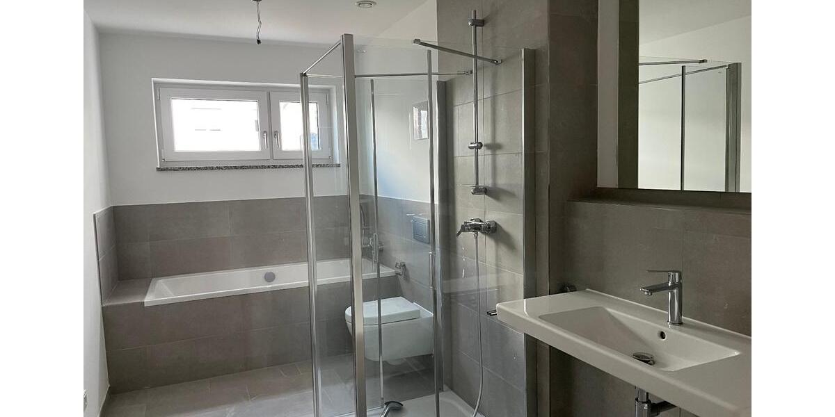 Etagenwohnung Kolbermoor - 4 Zimmer, 96 m&sup2;, 1.808&euro; | Angebot:25118501