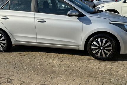 Hyundai i20 221.566 km 3.499 &euro; Hanau 63452