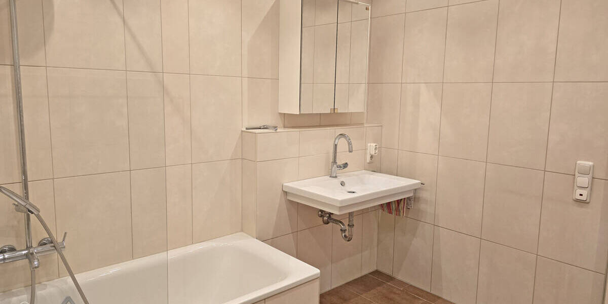 Gewerbeobjekt Olching - 5 Zimmer, 170 m&sup2;, 395.000&euro; | Angebot:26275145