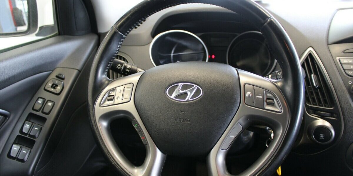 Hyundai ix35 2.0 CRDi 4WD 142.949 km 9.980 &euro; Euskirchen 53881