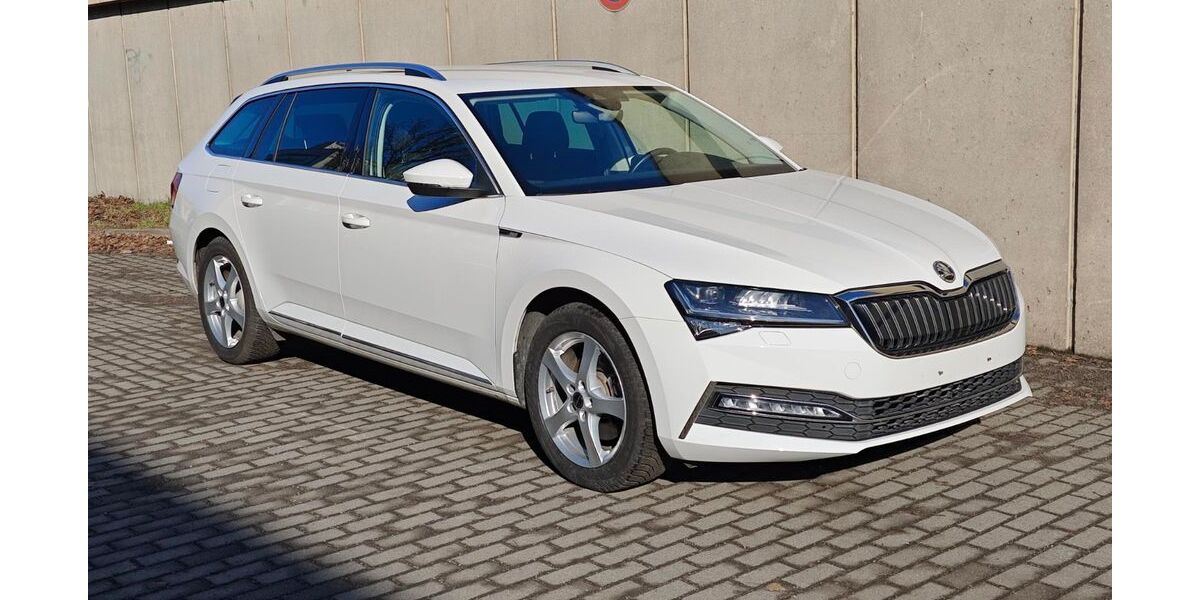 Skoda Superb 79.500 km 22.000 &euro; Berlin 12099