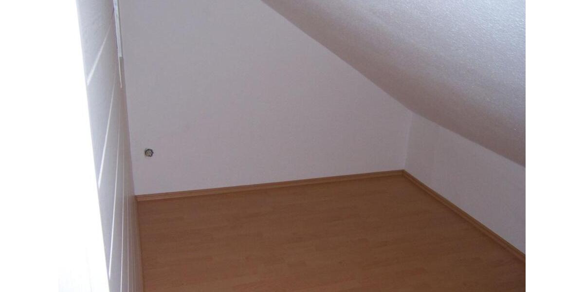 Dachgeschoßwohnung Ludwigshafen am Rhein Ludwigshafen-Oggersheim - 1 Zimmer, 29 m&sup2;, 270&euro; | Angebot:24750479
