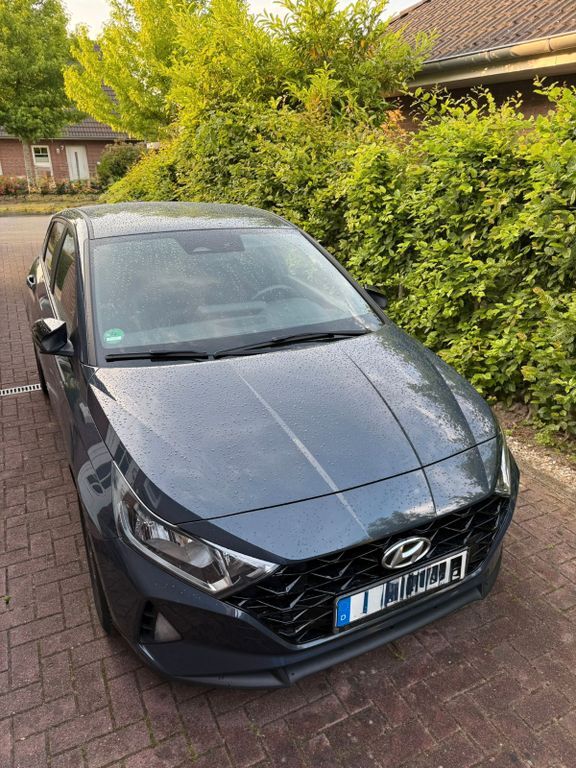 i20