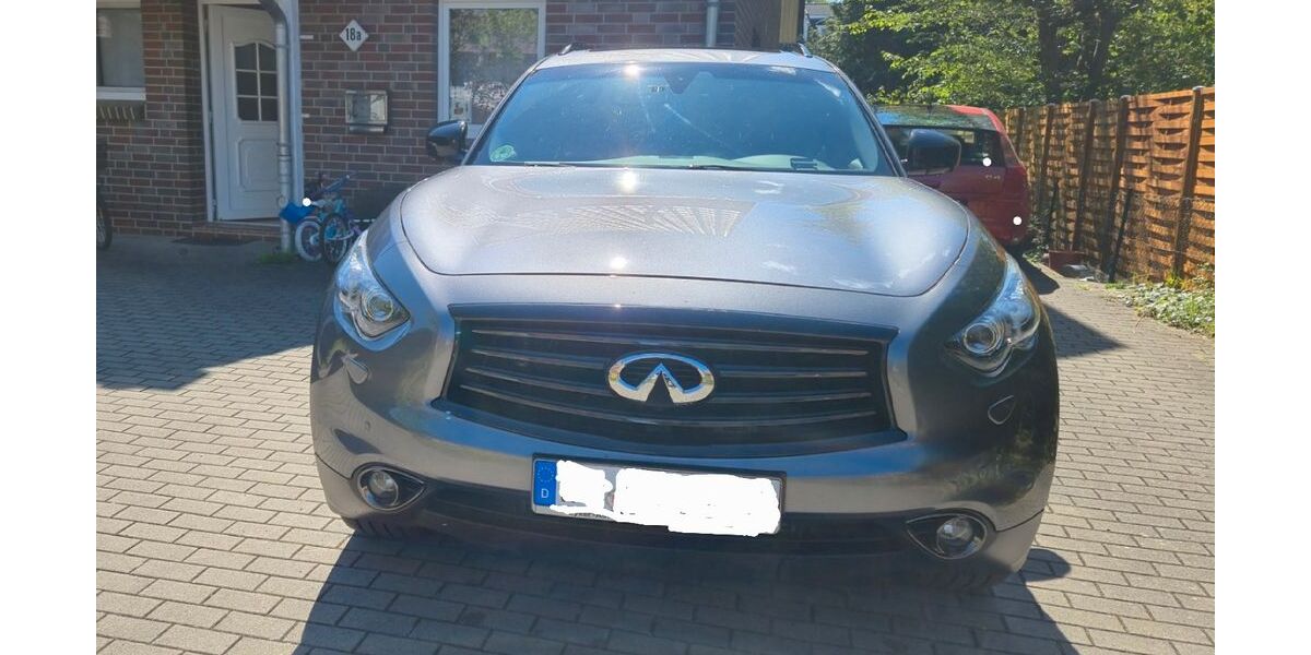 INFINITI QX70 105.000 km 20.000 &euro; Berlin 16548