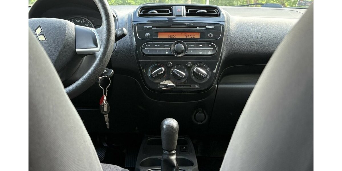 Mitsubishi Space Star 1.0 DiamantEdition KLIMAANLAGE/1.HAND 90.784 km 5.900 &euro; Villingen-Schwenningen 78054