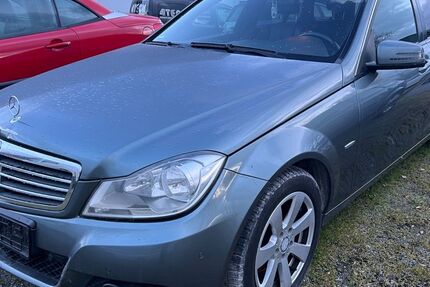 Mercedes-Benz C 220 383.700 km 3.900 &euro; Neuenstadt 74196