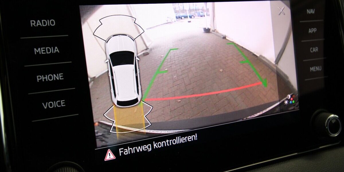 Skoda Karoq 2.0 TDI 7-DSG 4x4 Style LED+NAVI+KAMERA 172.628 km 17.000 &euro; Hagenow 19230