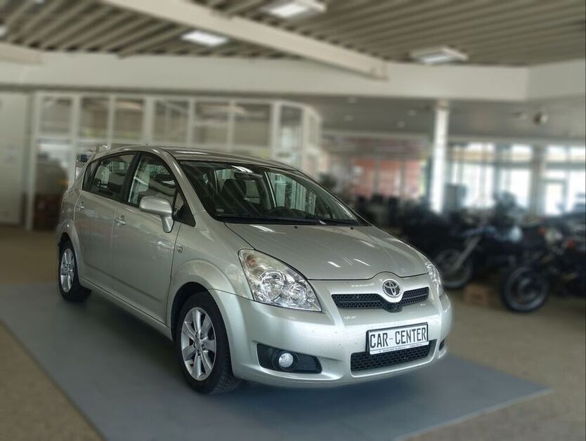 Corolla Verso