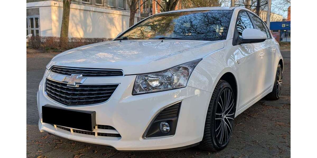 Chevrolet Cruze 83.500 km 7.500 € Hamburg 22041