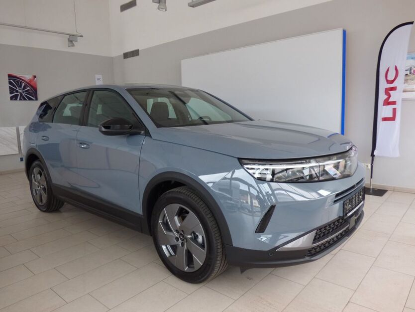 Opel Grandland (X) 2.800 km 29.900 € Ahorntal 95491