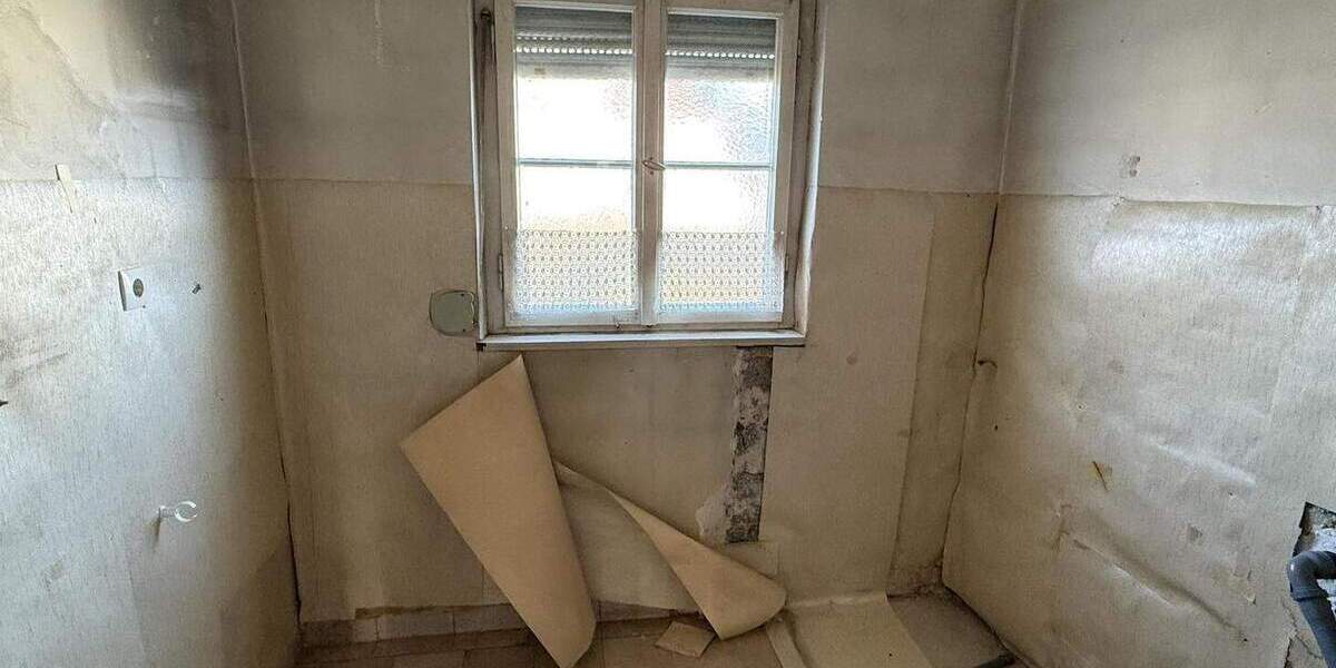 Sanierungsobjekt in guter Lage! 6 zimmer