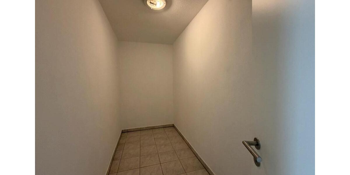 Etagenwohnung Bad Neustadt an der Saale - 3 Zimmer, 94 m&sup2;, 890&euro; | Angebot:26567483