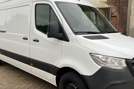 Mercedes-Benz Sprinter 172.839 km 27.300 € Essen 45136
