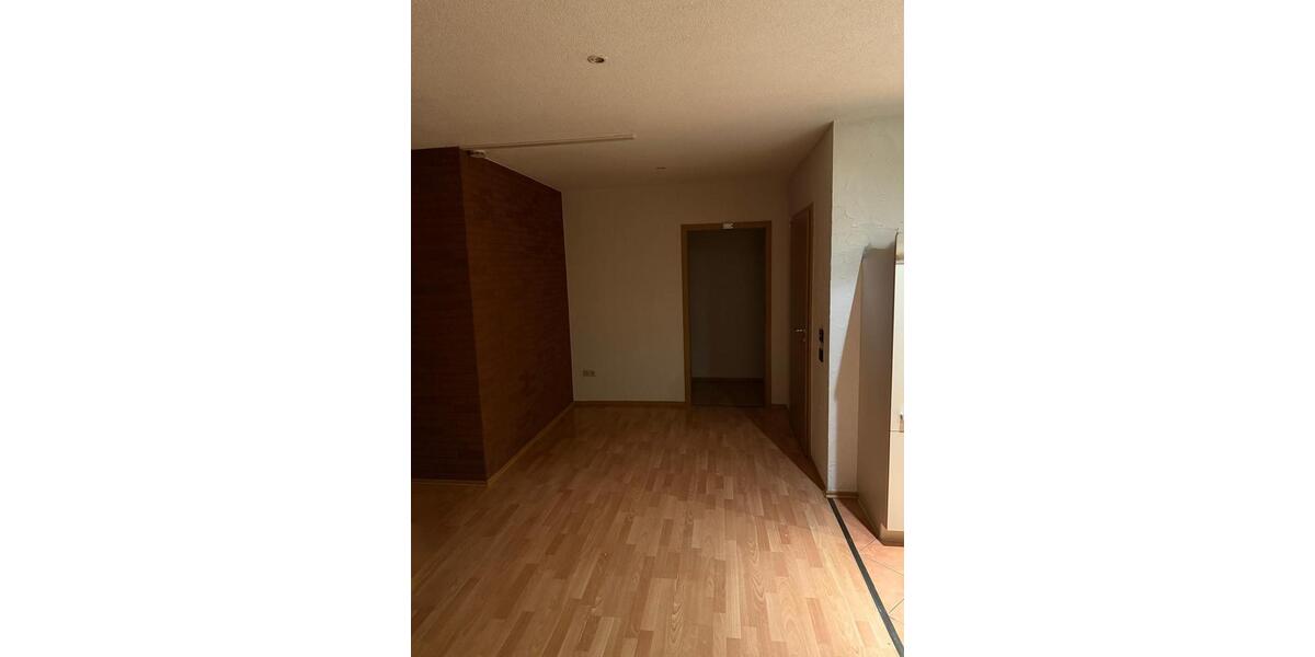 große geräumige Wohnung 3-4 Zimmer Wohnung mit offener Küche 4 zimmer