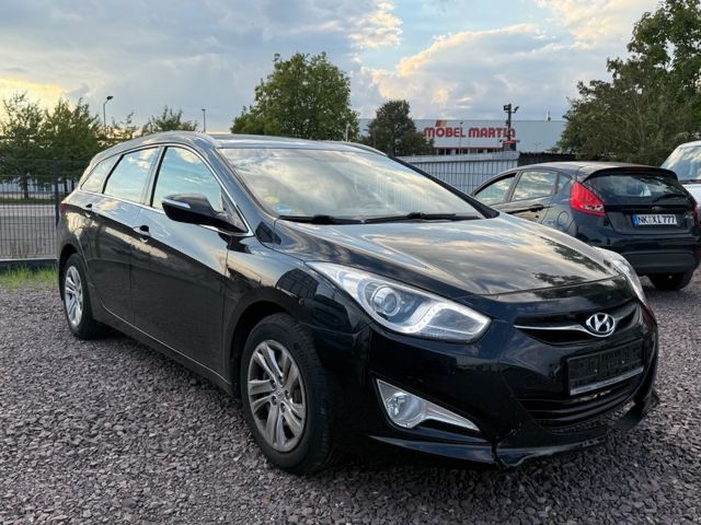 Hyundai i40 208.000 km 3.999 € Ensdorf 66806