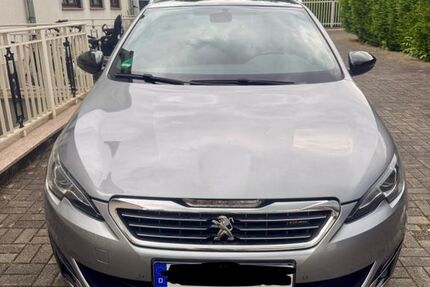Peugeot 308 120.000 km 9.900 &euro; Köln 51067