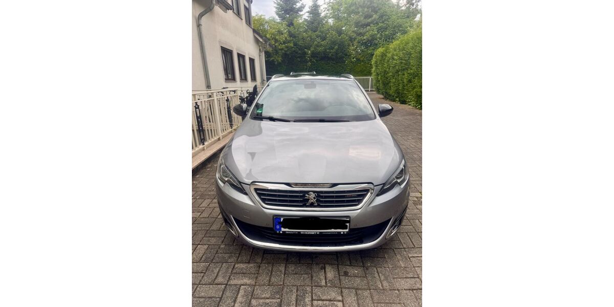 Peugeot 308 120.000 km 9.900 &euro; Köln 51067