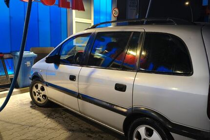 Opel Zafira 247.000 km 2.500 &euro; Berlin 14193