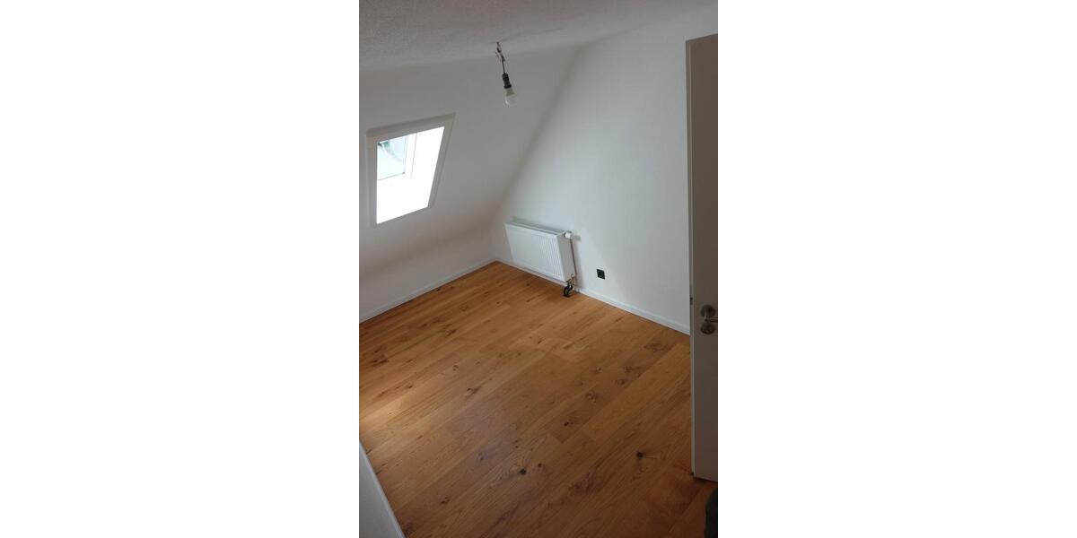 Dachgeschoßwohnung Gunzenhausen - 3 Zimmer, 50 m&sup2;, 182.000&euro; | Angebot:26716794