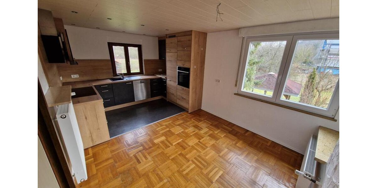 Einfamilienhaus Tauberbischofsheim - 6.5 Zimmer, 140 m&sup2;, 1.490&euro; | Angebot:25856133