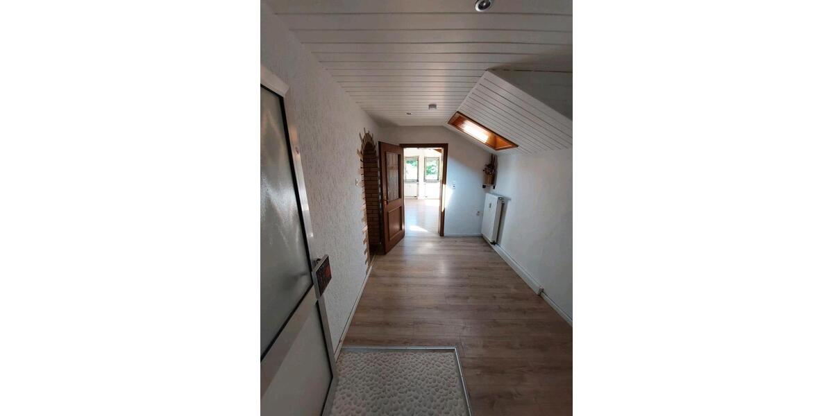 Dachgeschoßwohnung Birresborn - 4 Zimmer, 100 m&sup2;, 650&euro; | Angebot:26394055