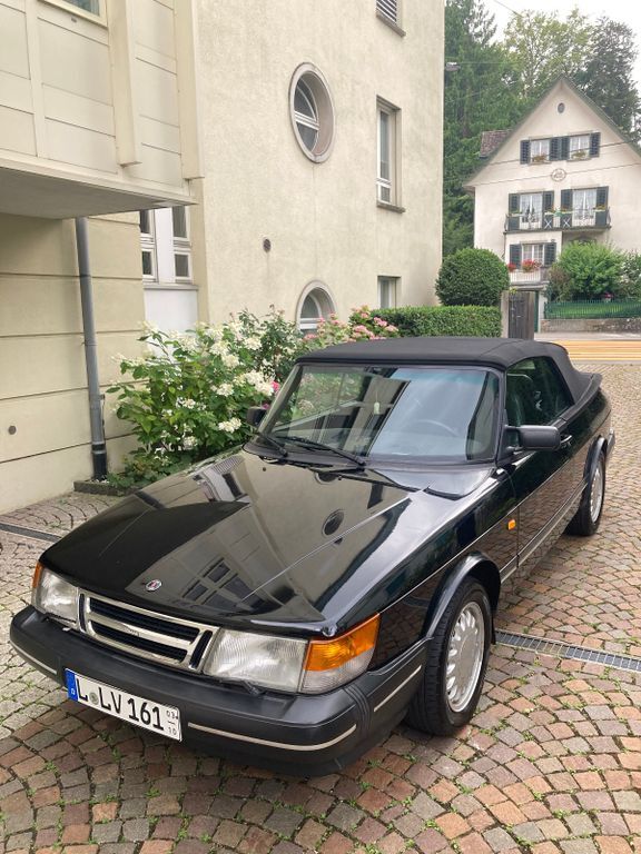 900