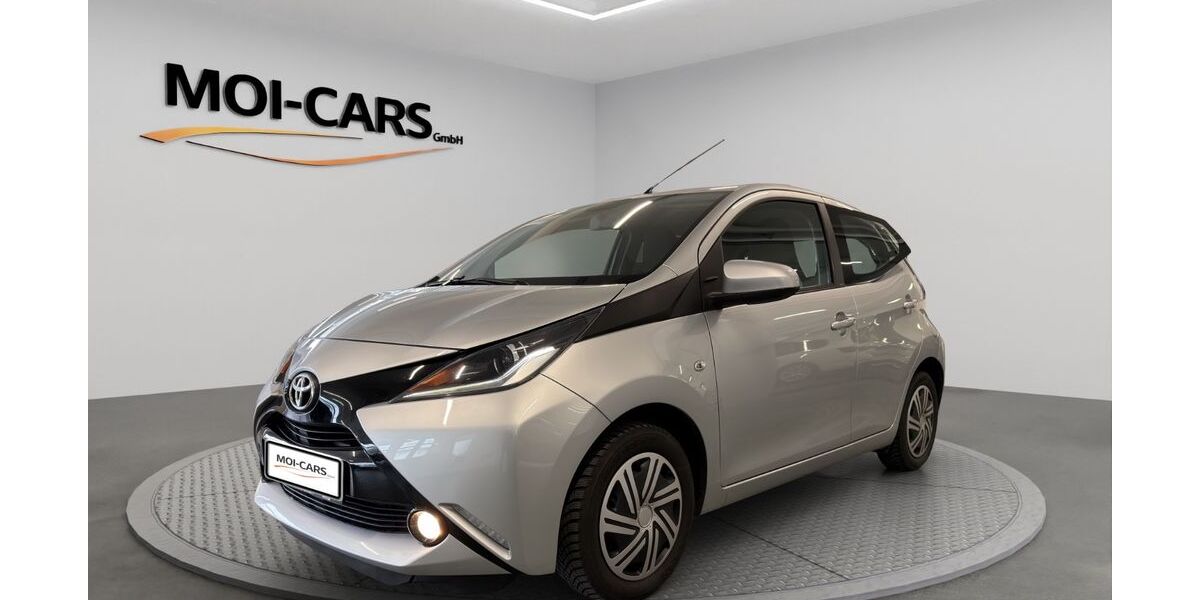 Toyota Aygo (X) 85.990 km 10.490 &euro; Krefeld 47805
