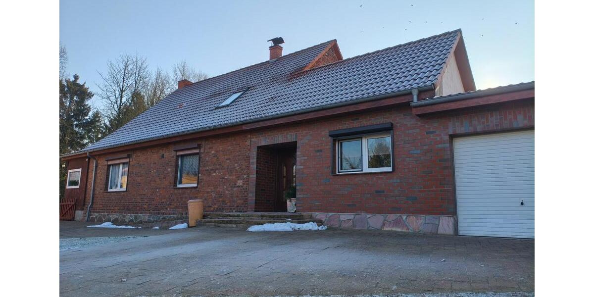 Ländliches Haus mit großzügigem Grundstück und moderner Technik 5 zimmer