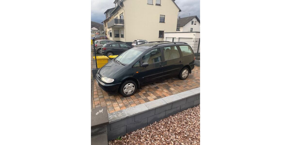 Ford Galaxy 206.554 km 1.500 &euro; sinzig 53489