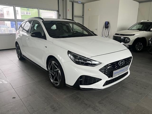 Hyundai i30 24.389 km 25.280 &euro; Lübeck 23562