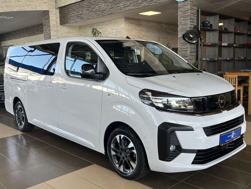 Zafira Life