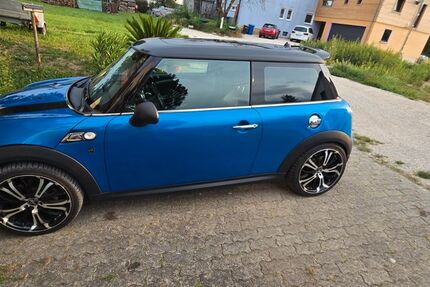 Mini Cooper S 130.126 km 7.999 &euro; Berching 92334