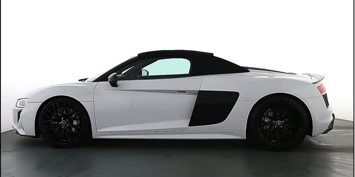 Audi R8 5.2 FSI quattro Spyder 36.100 km 119.990 &euro; Stade 21682