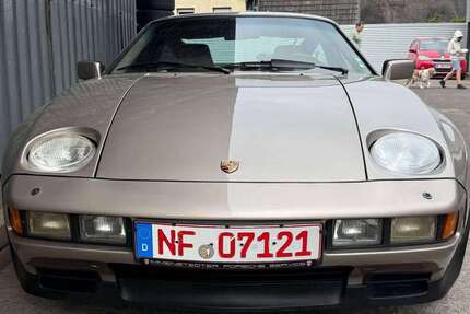 Porsche 928 13.900 km 32.900 &euro; Breklum 25821