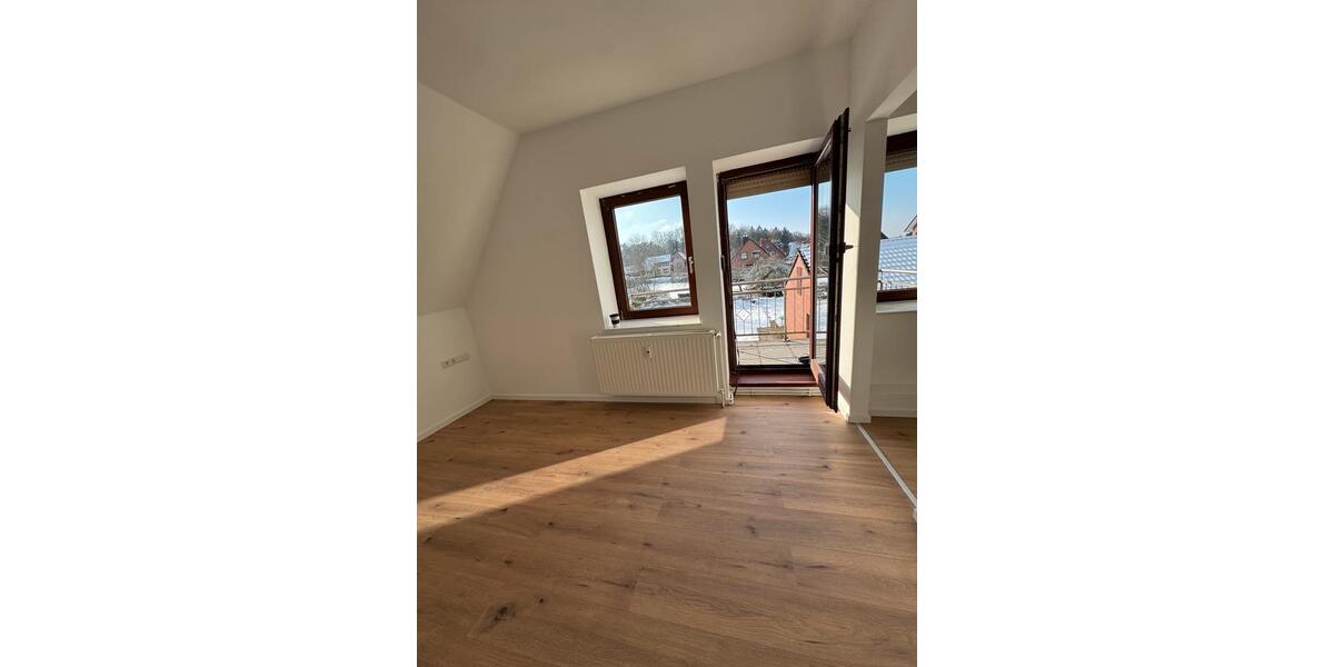 Dachgeschoßwohnung Achim - 5 Zimmer, 104 m&sup2;, 1.150&euro; | Angebot:25994074