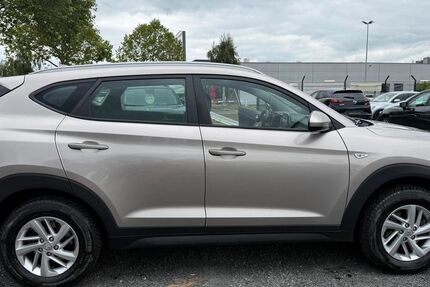 Hyundai TUCSON 25.000 km 19.500 &euro; Lollar 35457